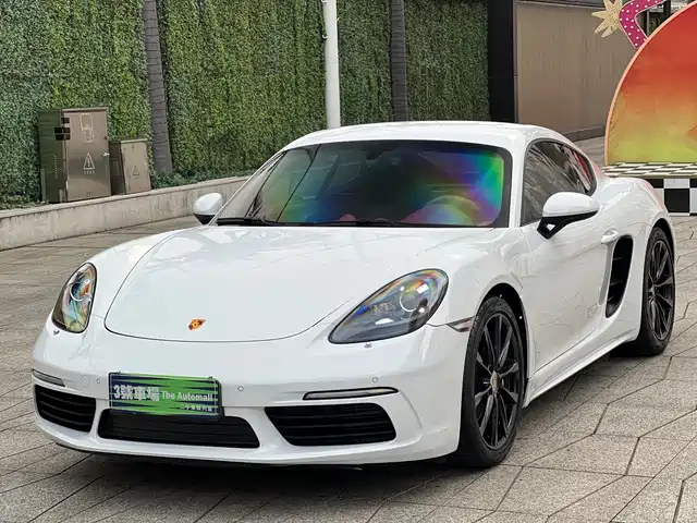 PORSCHE 718