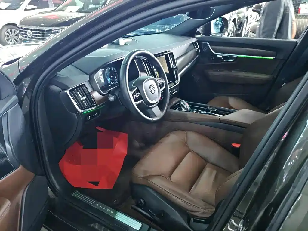 Volvo V90 2021 Cross Country B5 AWD