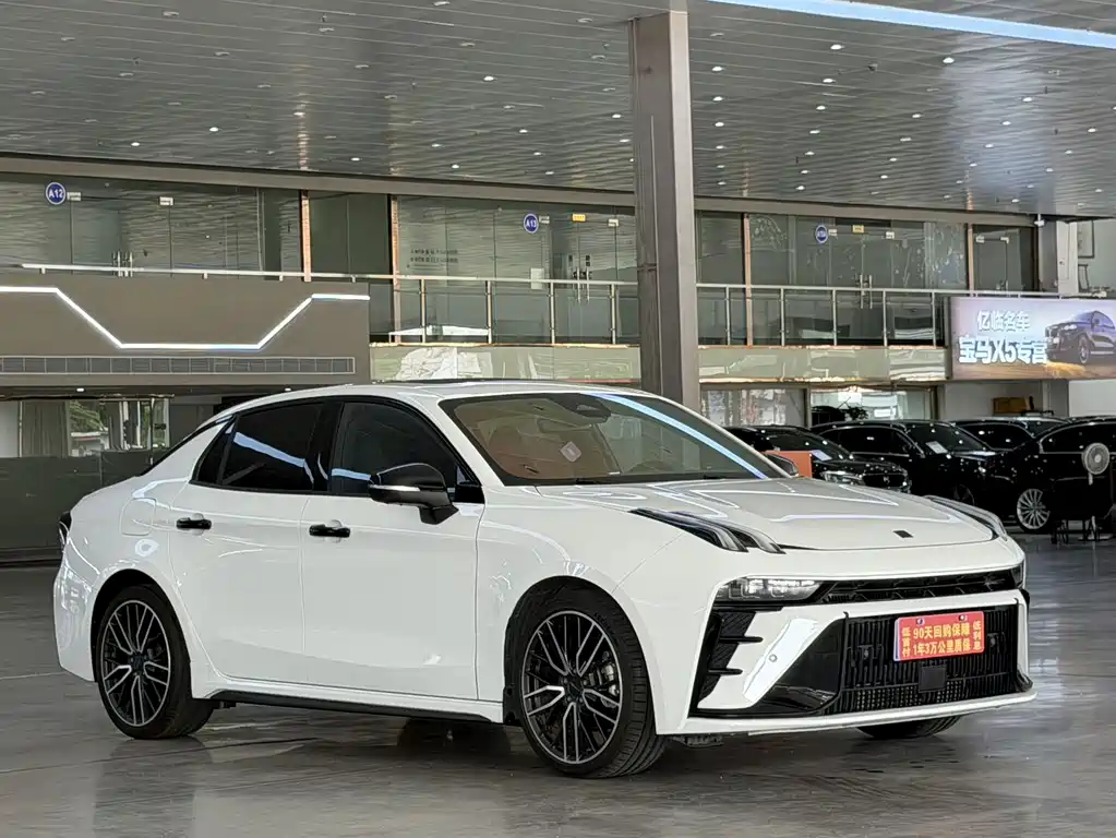 Lynk & Co 03 — миниатюра 2