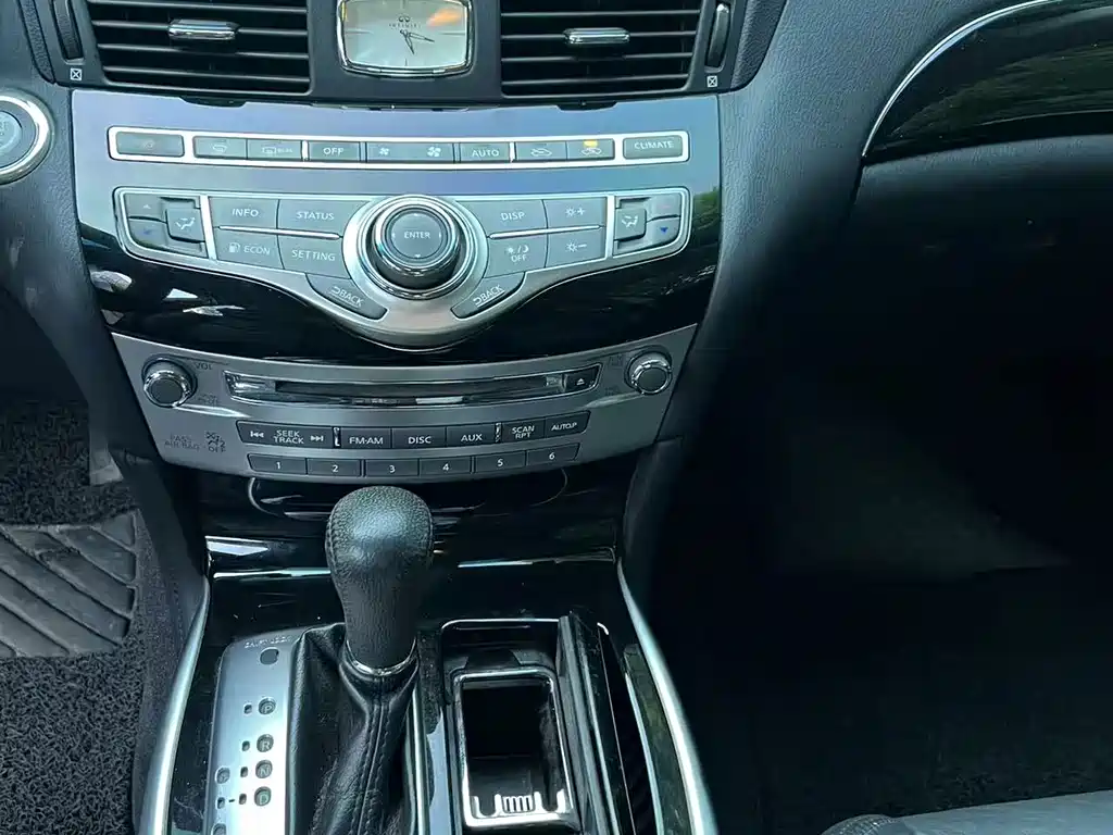 Infiniti Q70 — миниатюра 8