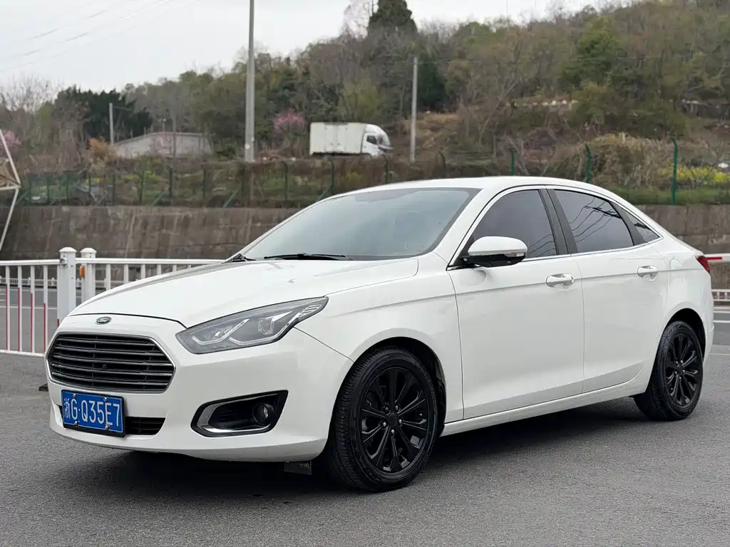 Ford Escort 2017