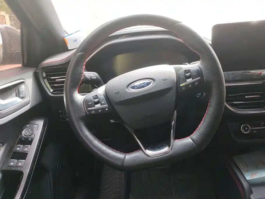 Ford Focus — миниатюра 15