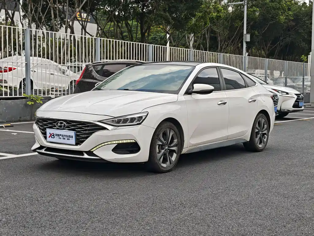 Купить Hyundai Fista