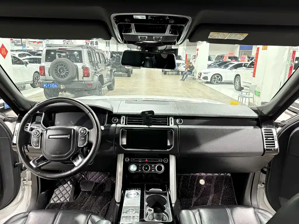 Land Rover Range Rover — миниатюра 5