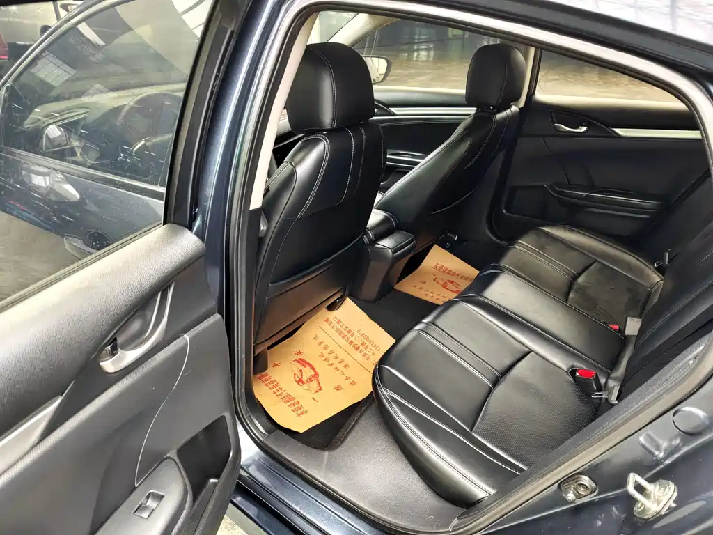 Honda Civic — миниатюра 8