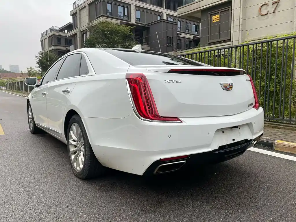 Cadillac XTS 2018 28T