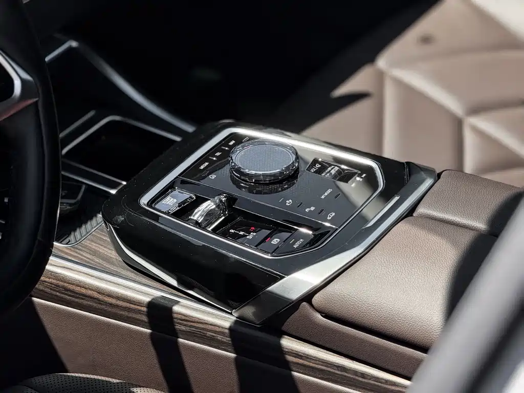 BMW 7 Series 7 2023 735Li Luxury