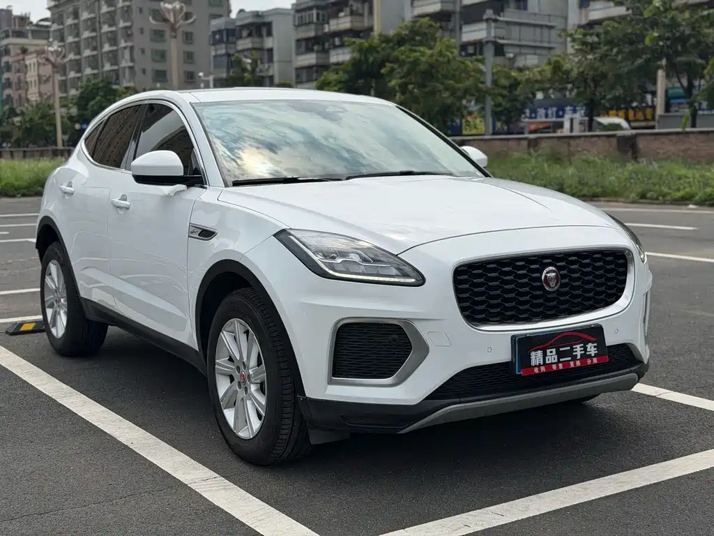 Jaguar E-PACE — миниатюра 3