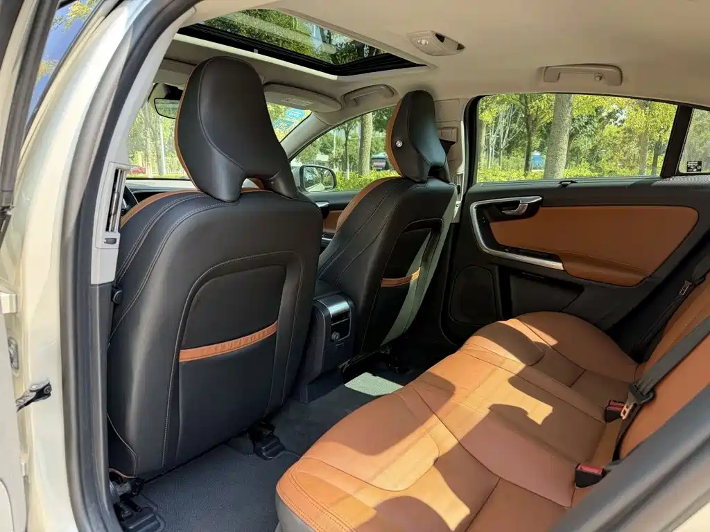 Volvo S60 — миниатюра 16