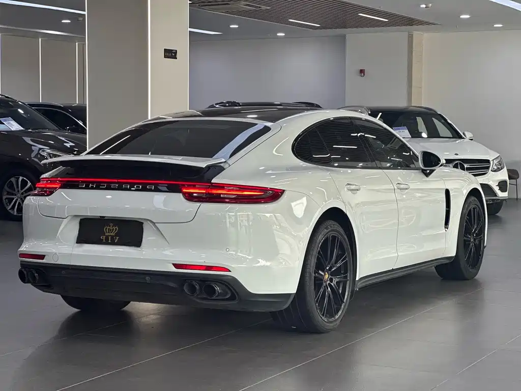 Porsche Panamera — миниатюра 7