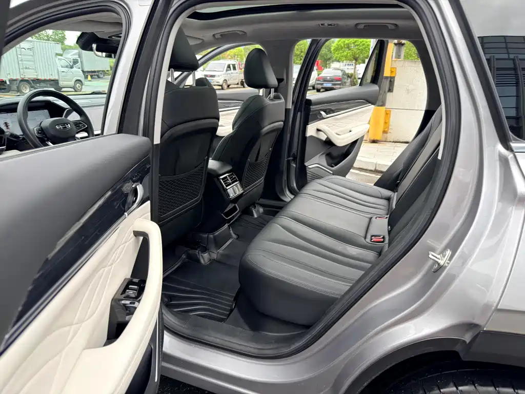Geely Xingyue L — миниатюра 11