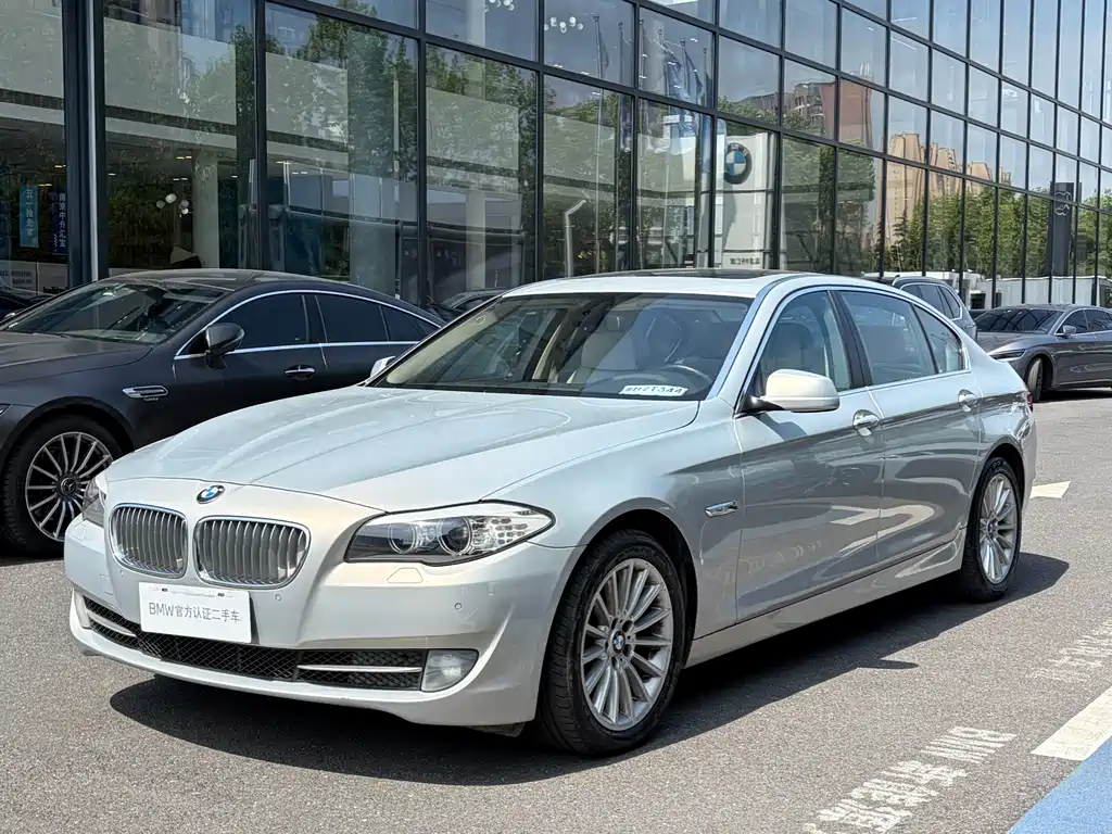 BMW 5 Series 2011