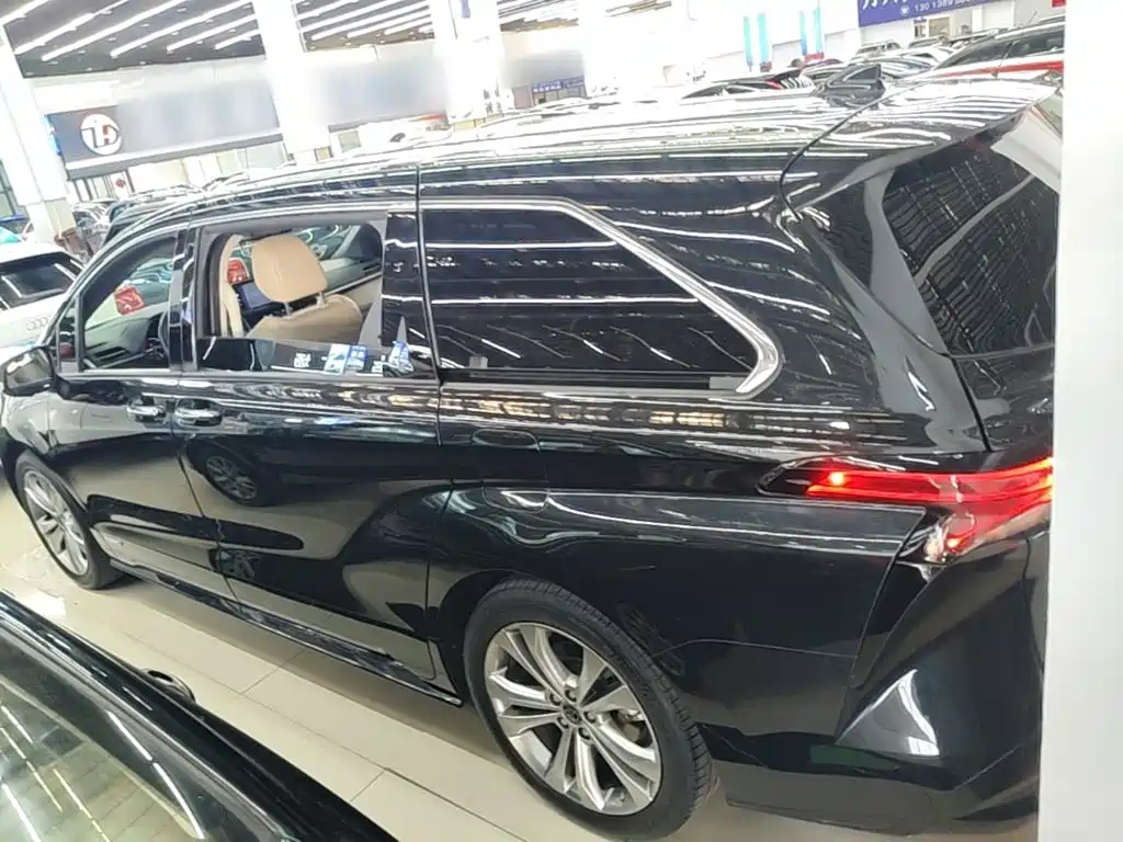 Toyota Sienna 2021 2.5L Luxury