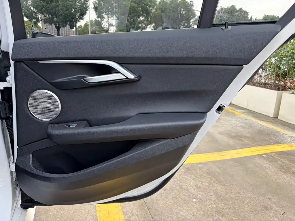 BMW 1 Series — миниатюра 17