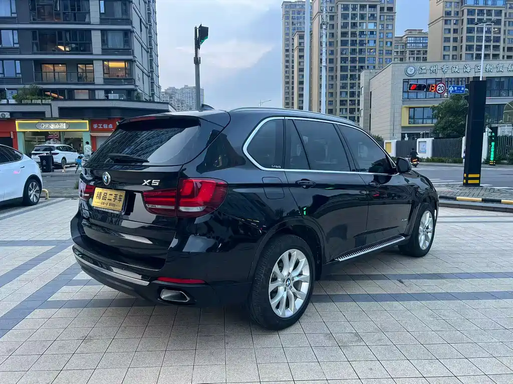 BMW X5 (Import) — миниатюра 7