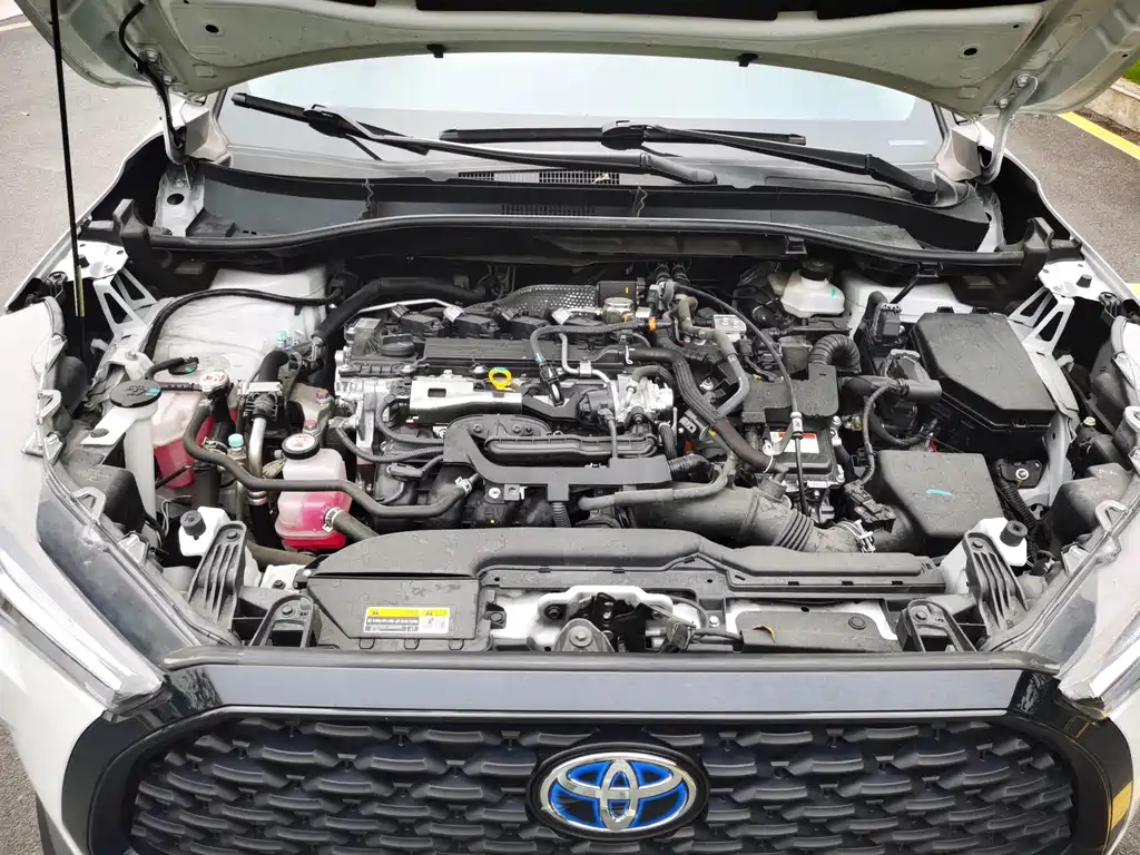 Toyota Corolla Cross — миниатюра 17