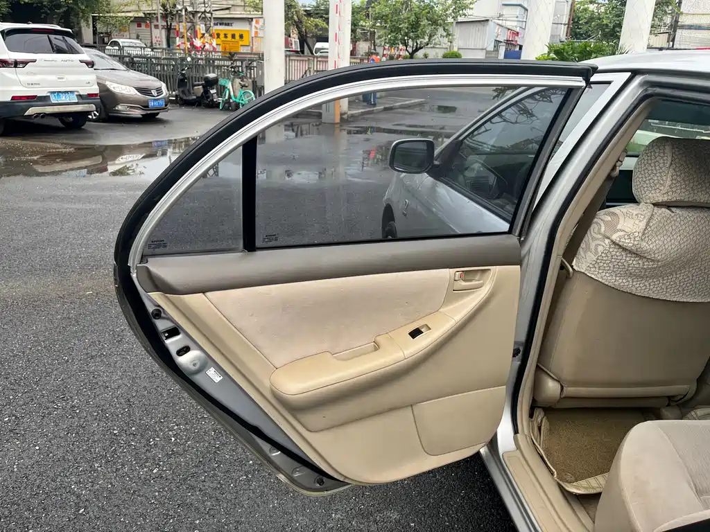 Toyota Corolla — миниатюра 12