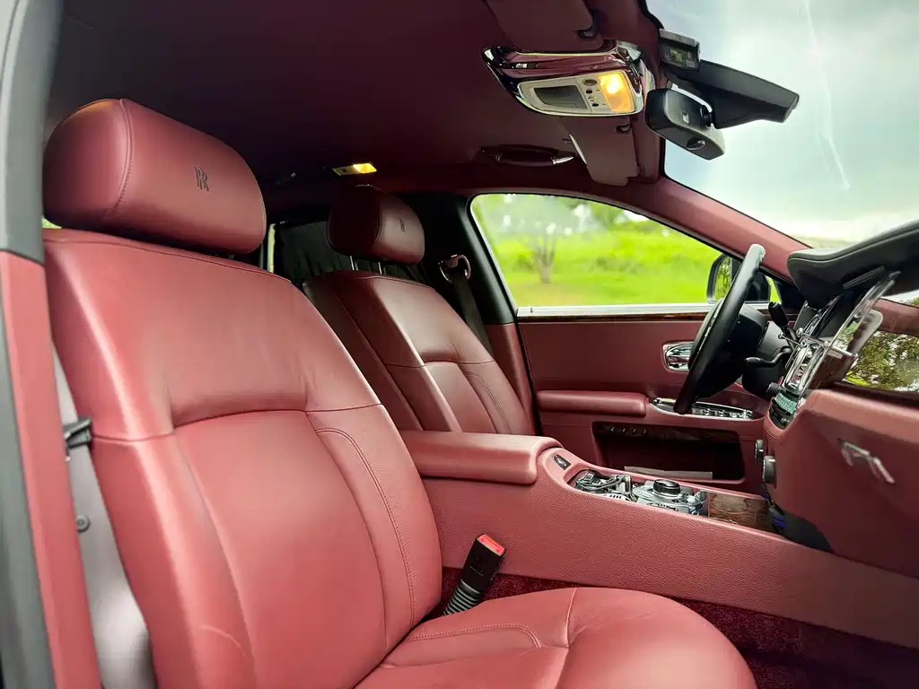 Rolls-Royce Ghost — миниатюра 19