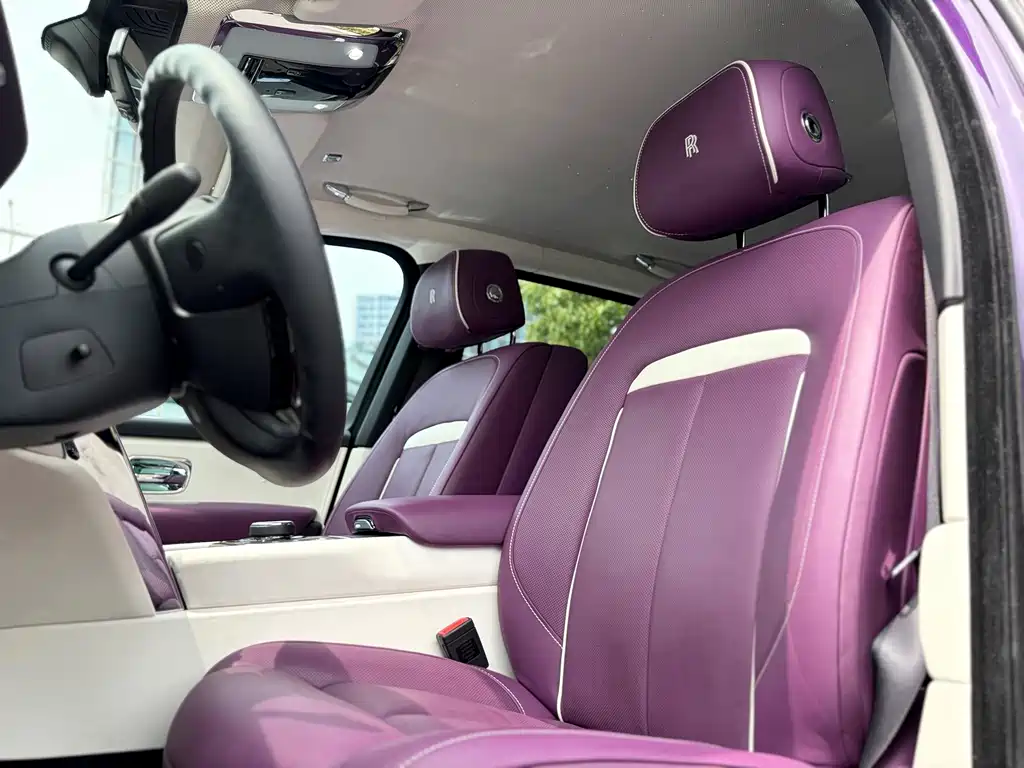 Rolls-Royce Cullinan — миниатюра 9