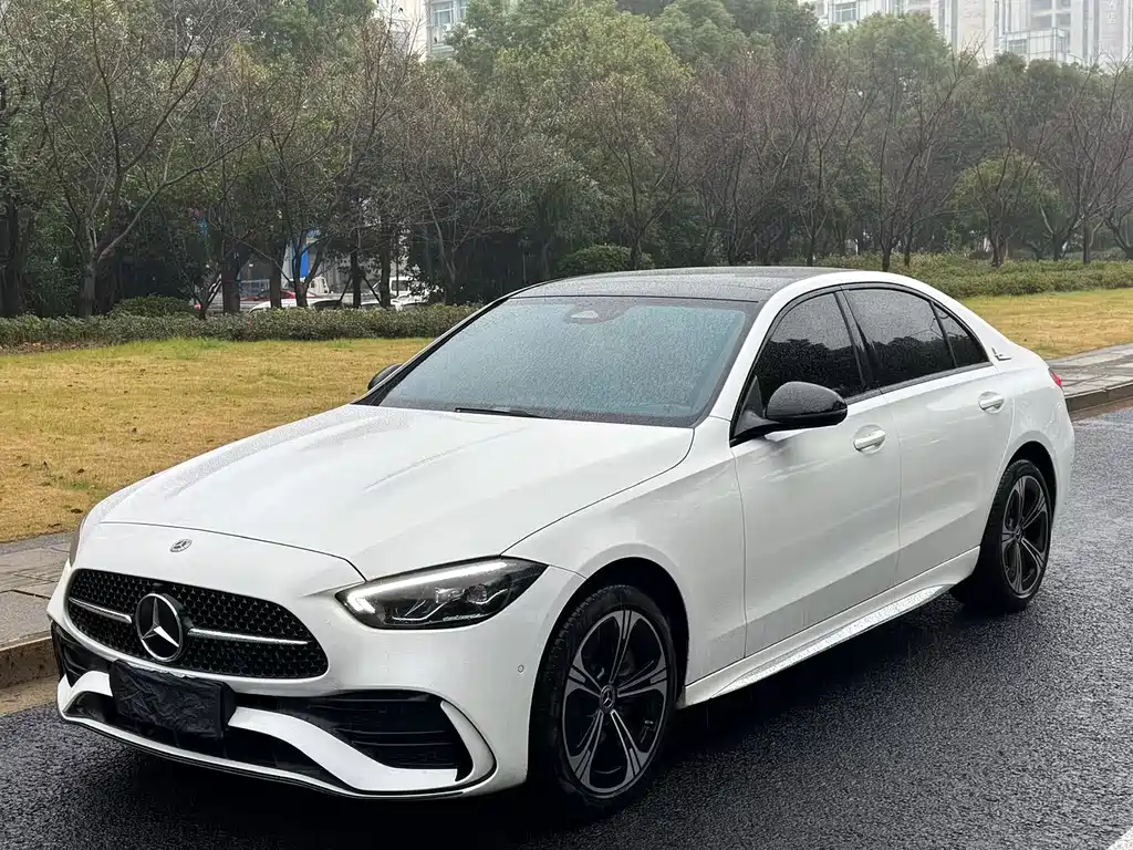Mercedes-Benz C-Class 2022