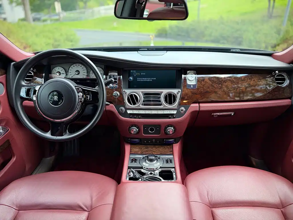 Rolls-Royce Ghost — миниатюра 7