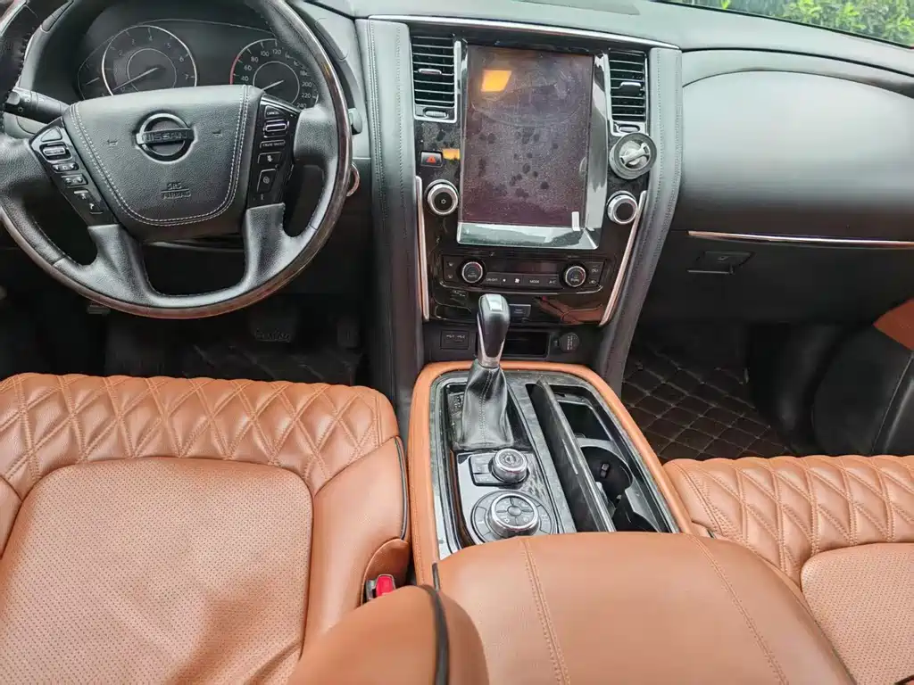 Nissan Patrol — миниатюра 3