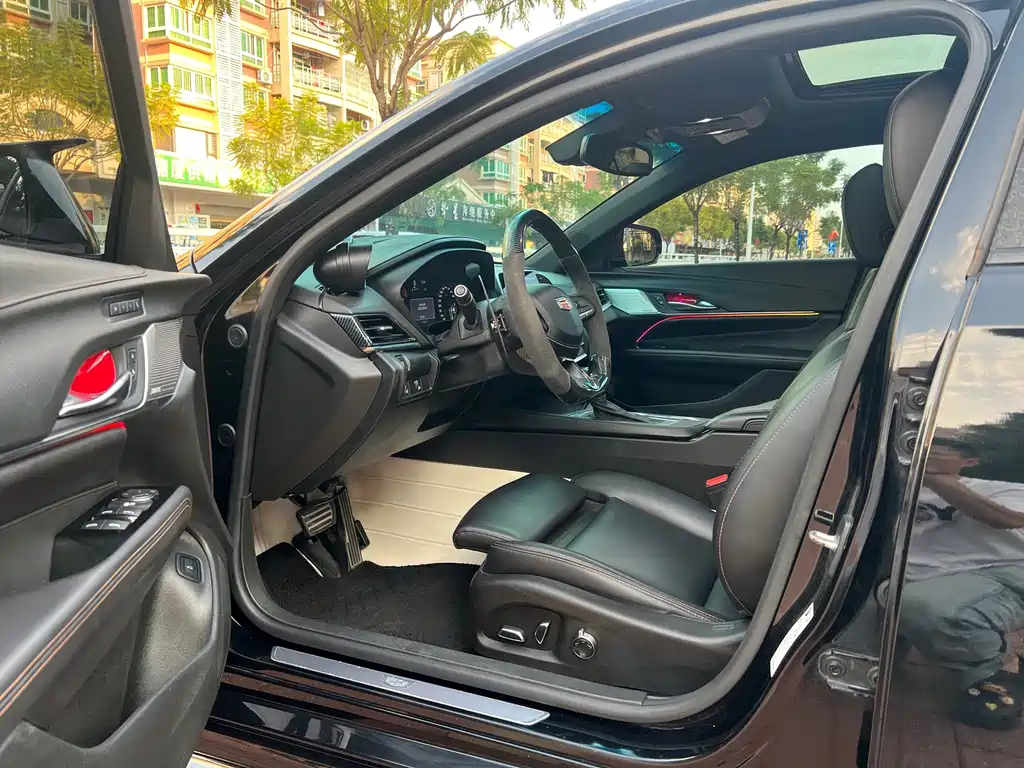 Cadillac CT4 — миниатюра 8