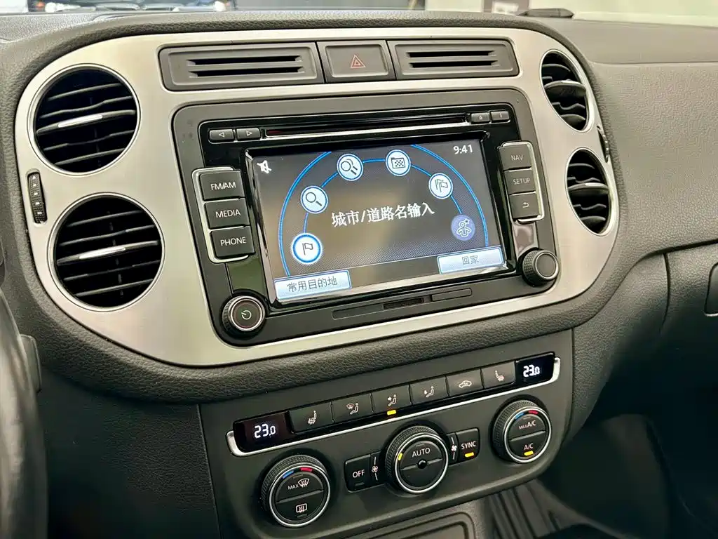 Volkswagen Tiguan — миниатюра 11