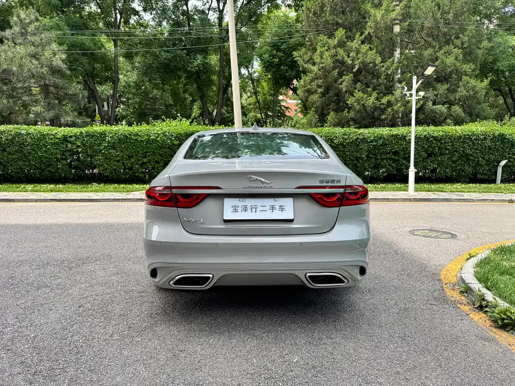 Jaguar XFL 2025 2.0T P250 Premium Luxury