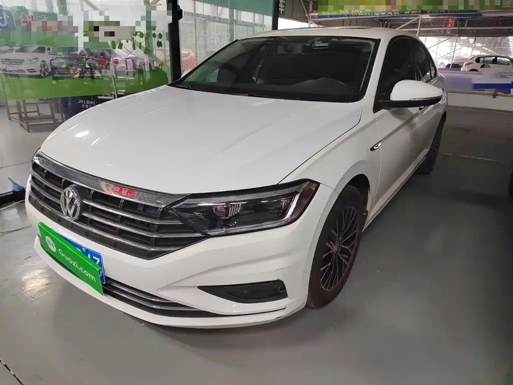 Volkswagen Sagitar 2019