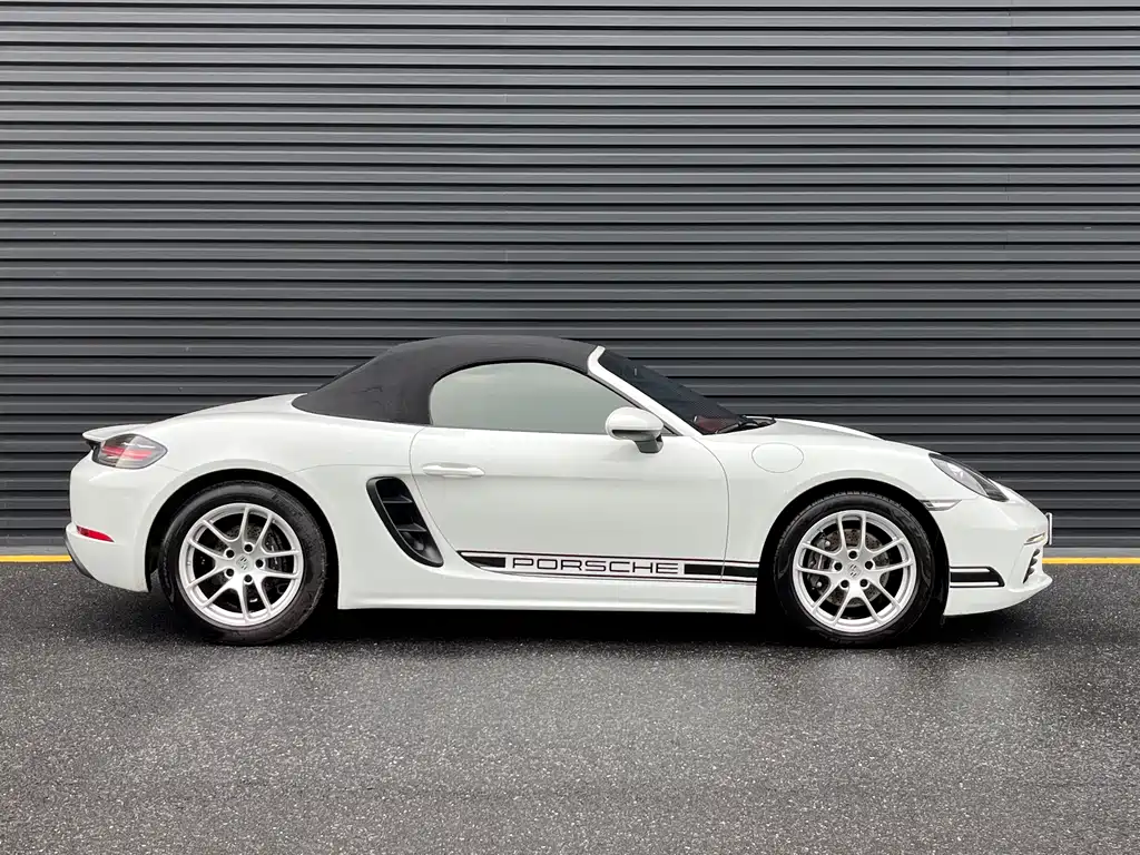 Porsche 718 2022 Boxster 2.0T