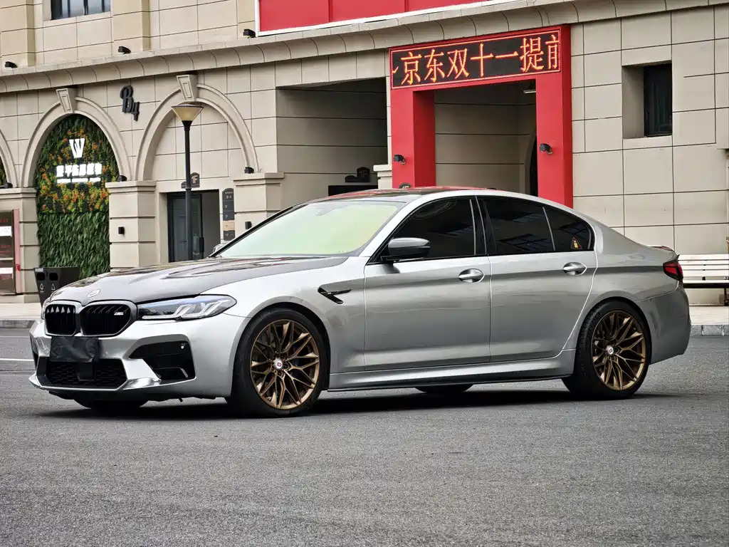 BMW M5 — миниатюра 3