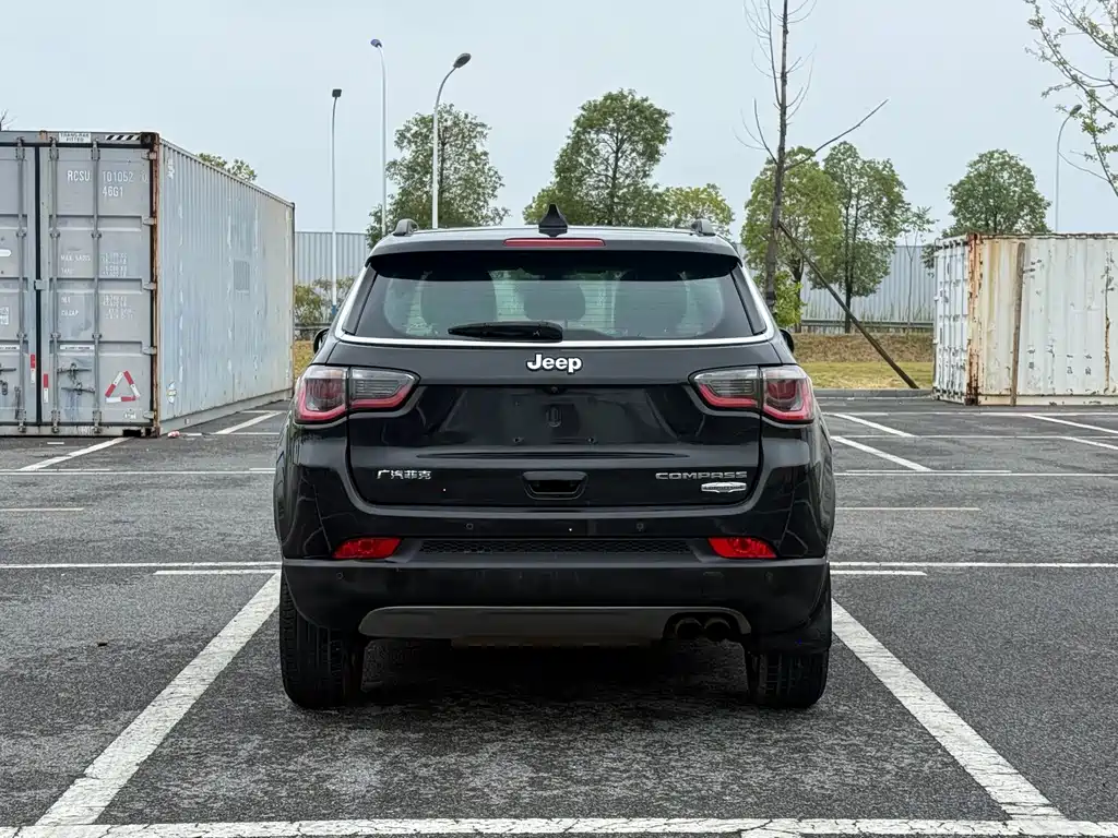 Jeep Compass — миниатюра 5