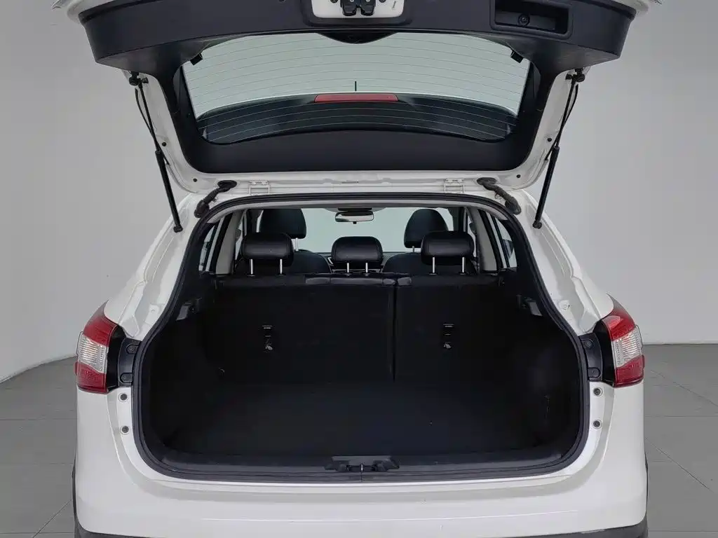 Nissan Qashqai — миниатюра 16