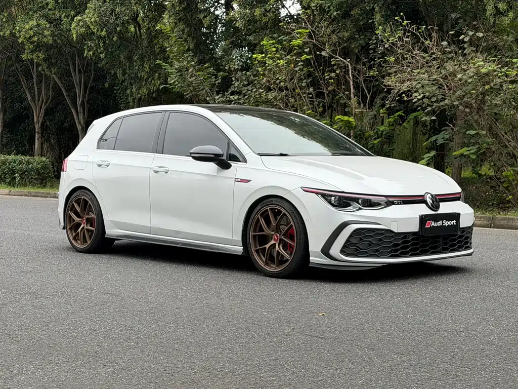 Volkswagen Golf GTI — миниатюра 3
