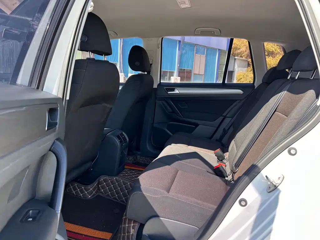 Volkswagen Golf Sportsvan — миниатюра 10
