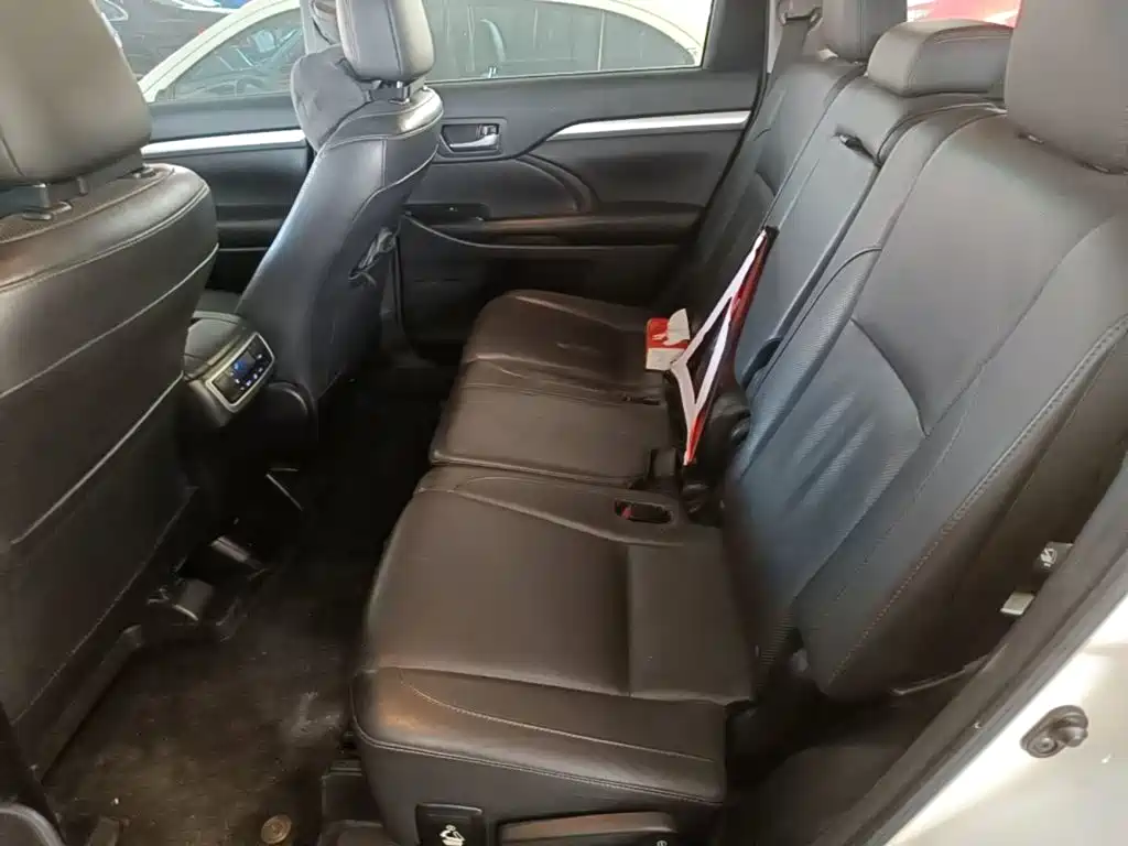 Toyota Highlander — миниатюра 17