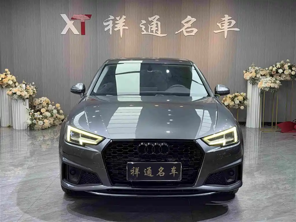 Audi A4L 2019 40 TFSI Fashion V
