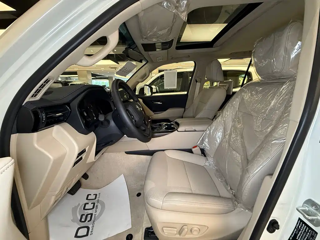 Toyota Land Cruiser LC300 2024 3.3T