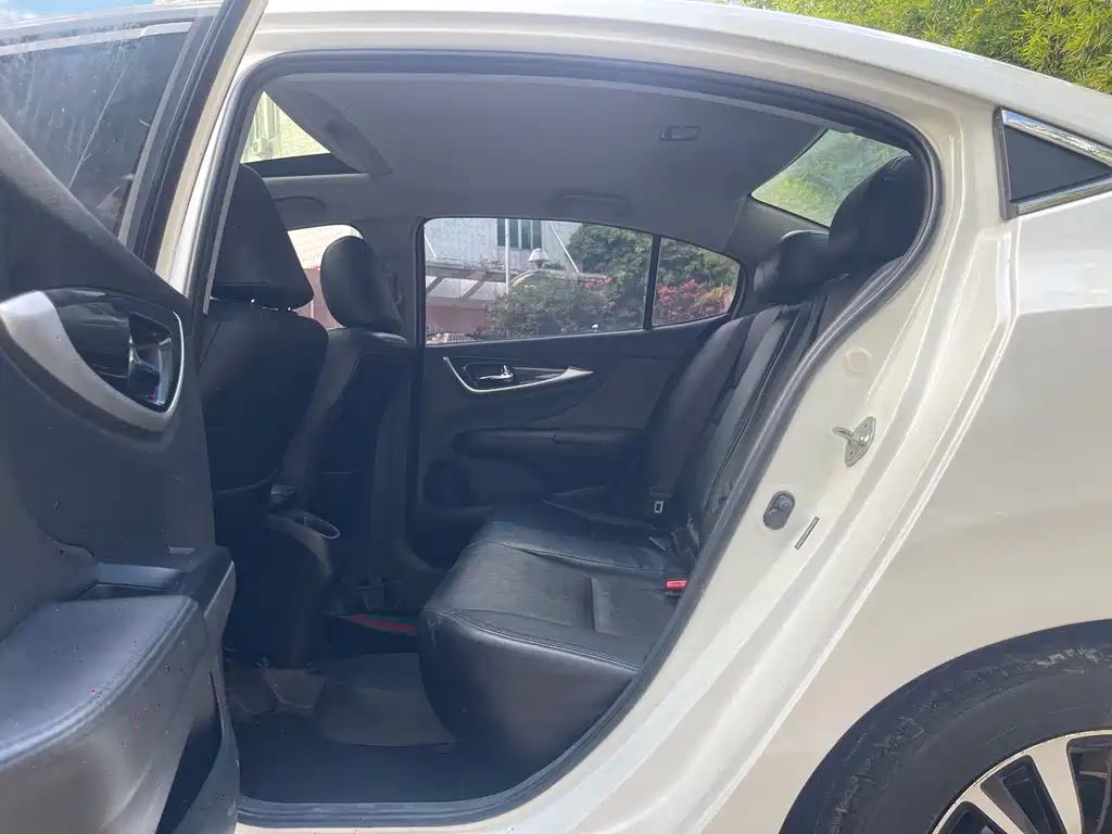 Honda Crider 2015 1.8L AT Luxury