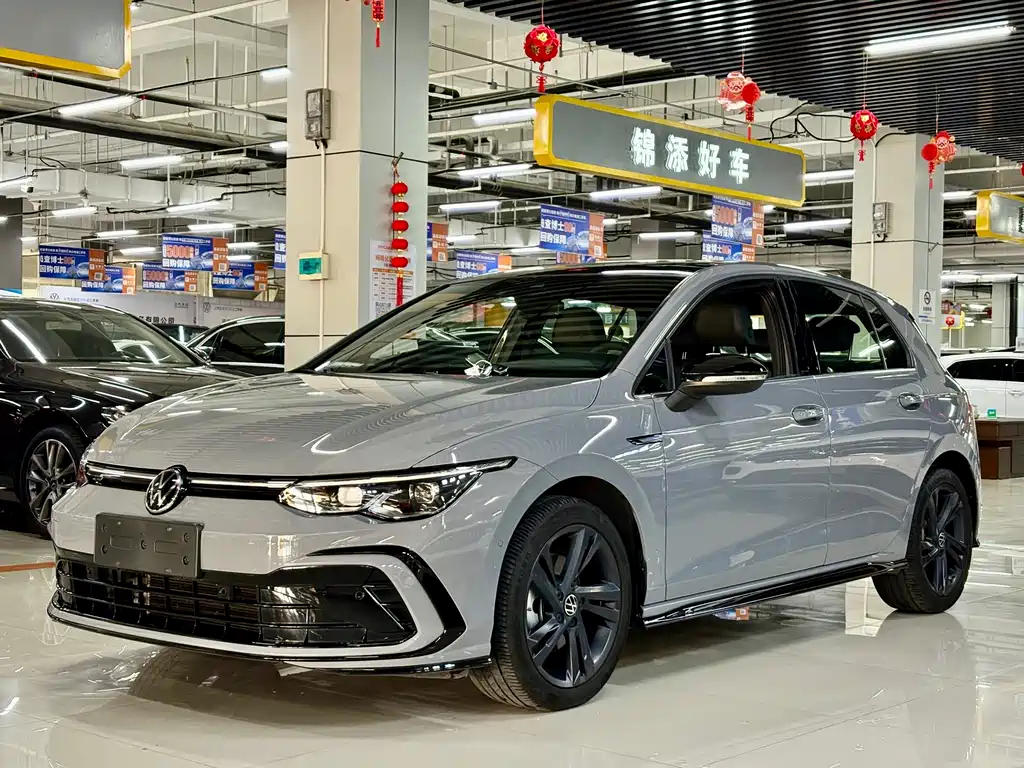 Volkswagen Golf 2021