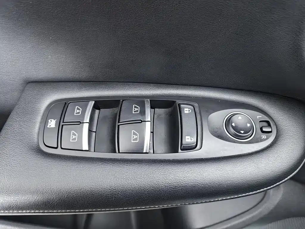 Infiniti QX50 — миниатюра 9