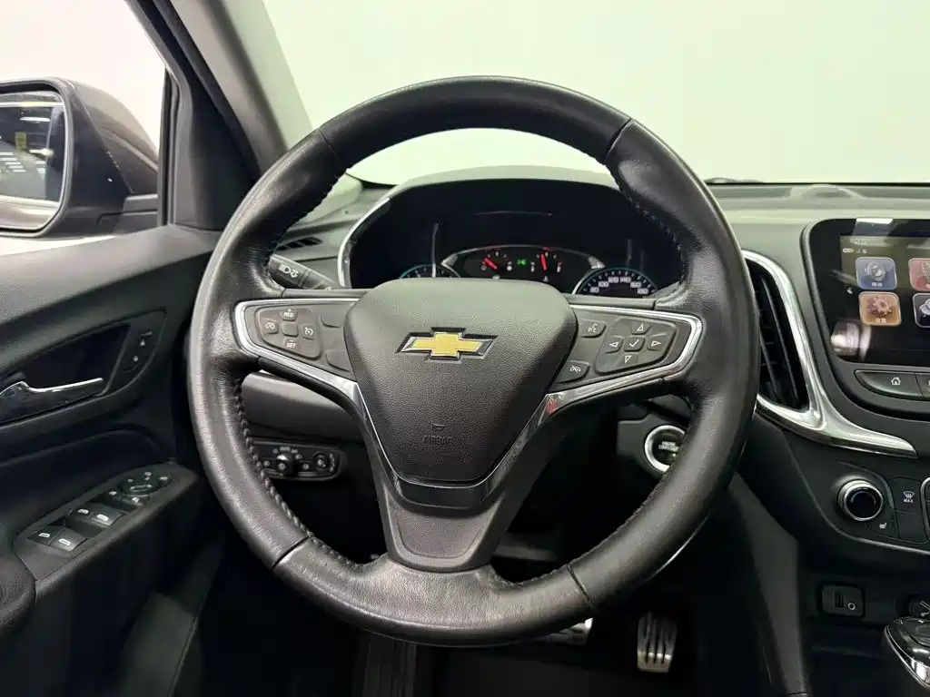 Chevrolet Equinox — миниатюра 11