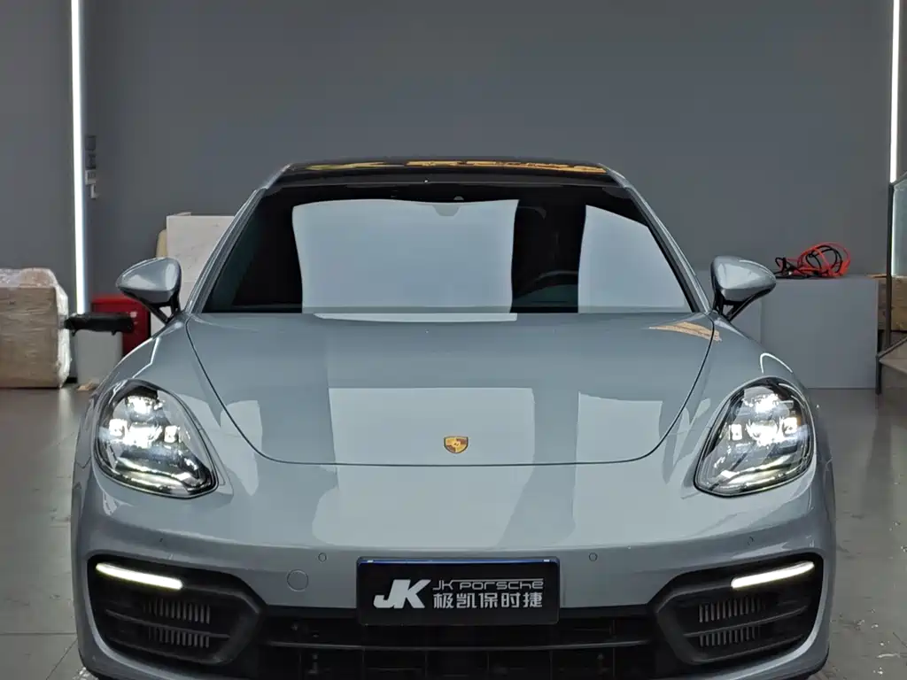 Porsche Panamera — миниатюра 2