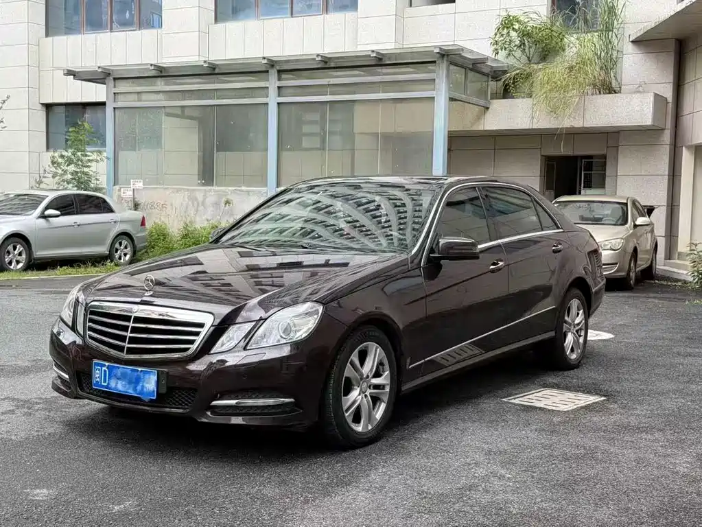 Mercedes-Benz E-Class 2012