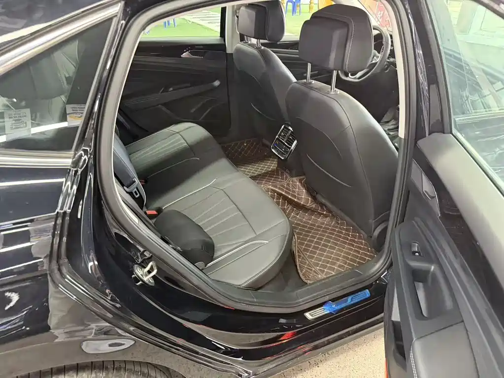 Volkswagen Passat 2024 330TSI Elite