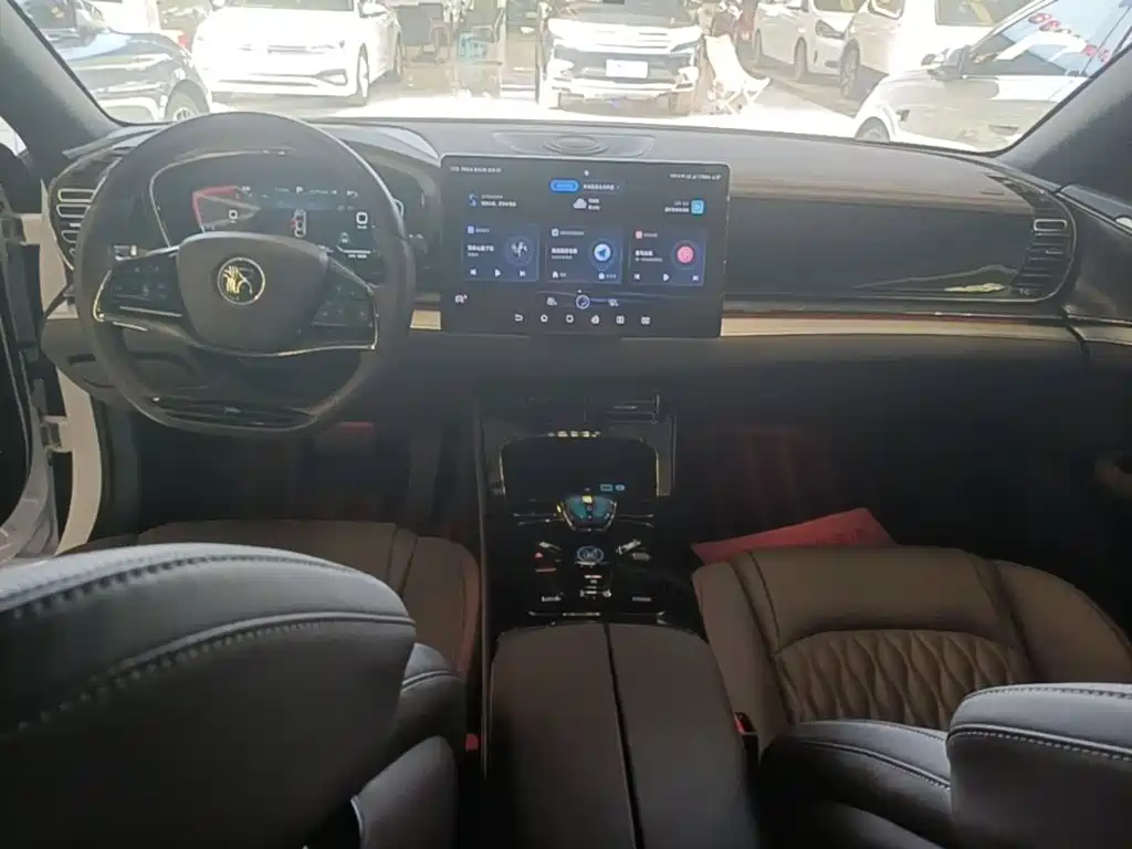 BYD Han — миниатюра 10
