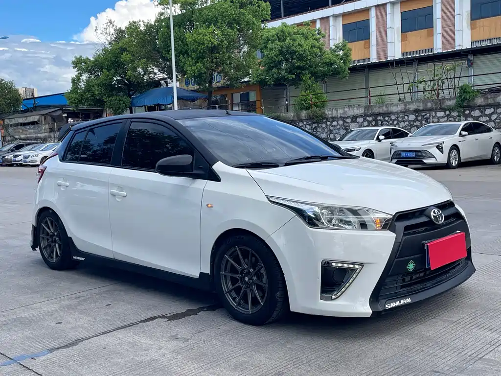 Toyota Yaris L Zhixuan YARiS L 2014 1.3E MT