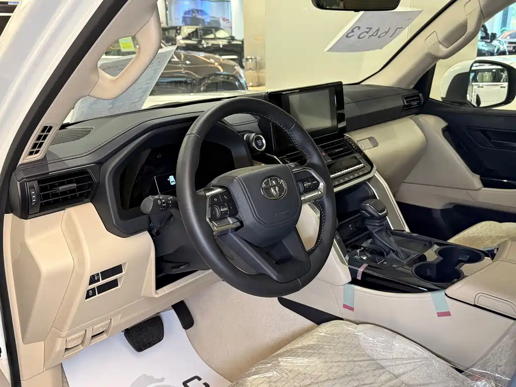 Toyota Land Cruiser 2025 4.0L AT