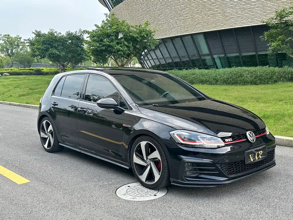 Volkswagen Golf GTI GTI 2018 2.0TSI GTI